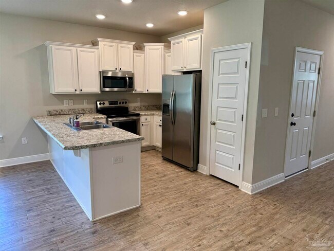 Building Photo - 6029 Royal Port Ct
