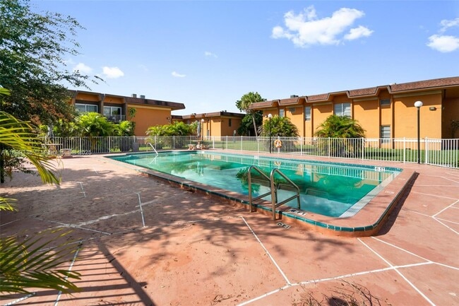 Building Photo - 9405 SW 76th St