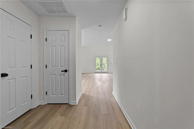 Building Photo - Earn Wealth While Leasing - Like a Homeowner - Lease to Own