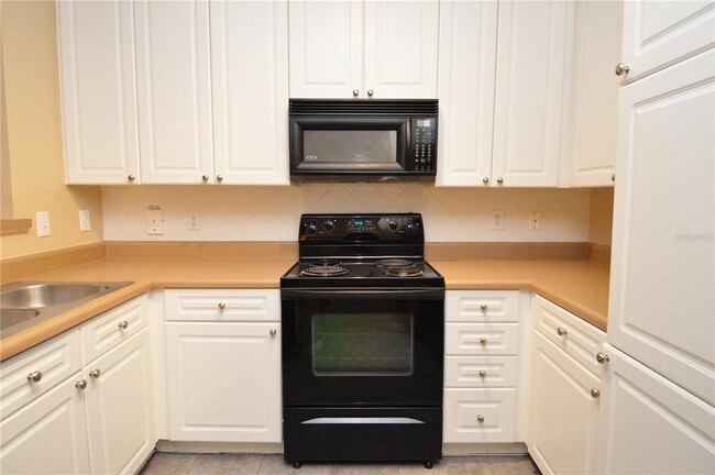 Building Photo - 4221 W Spruce St