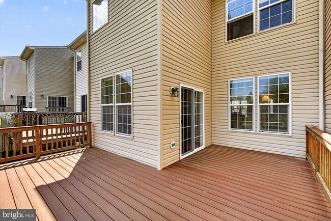 Building Photo - 1034 Meandering Way