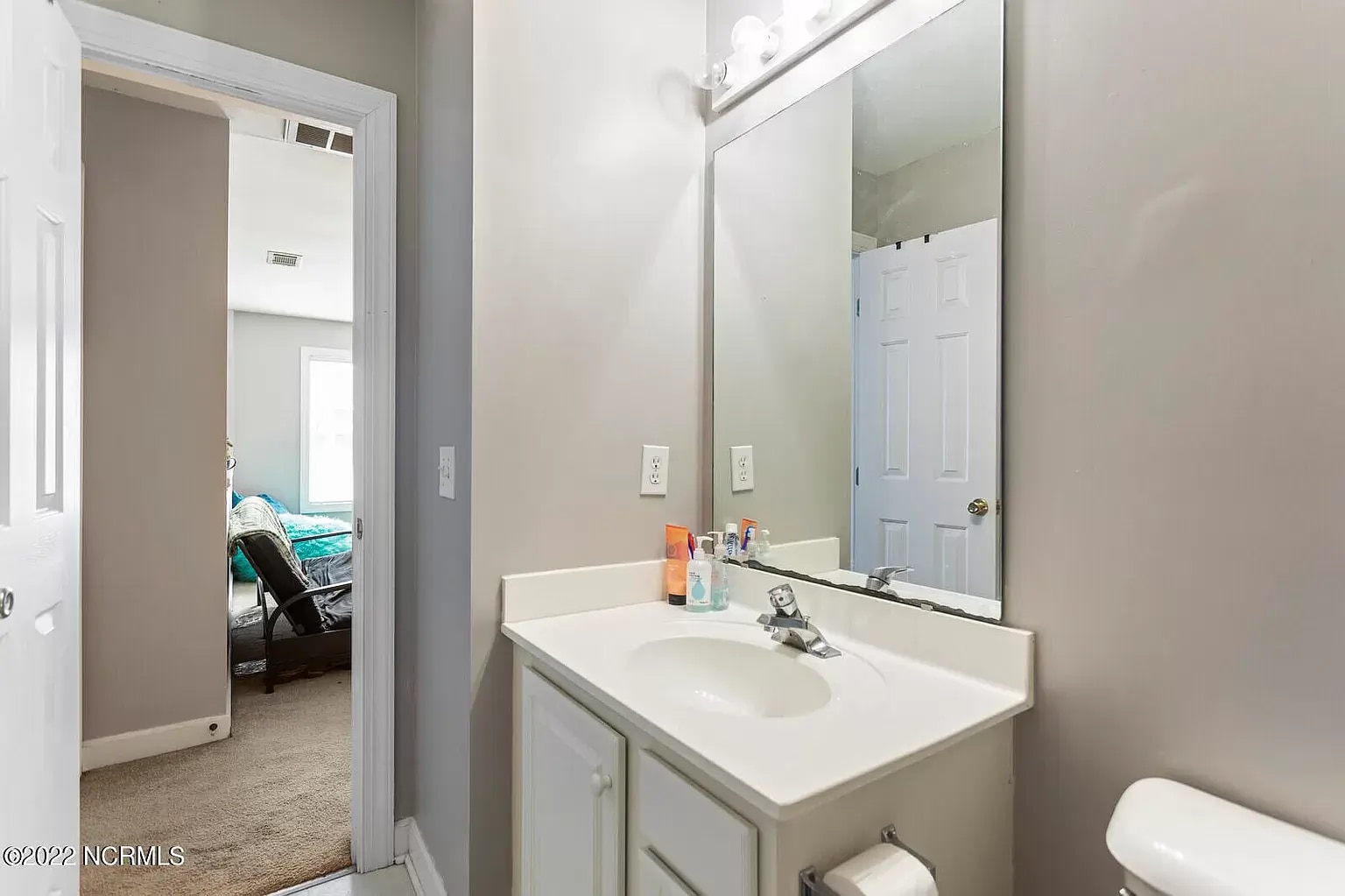 Building Photo - 5006 Carleton Dr