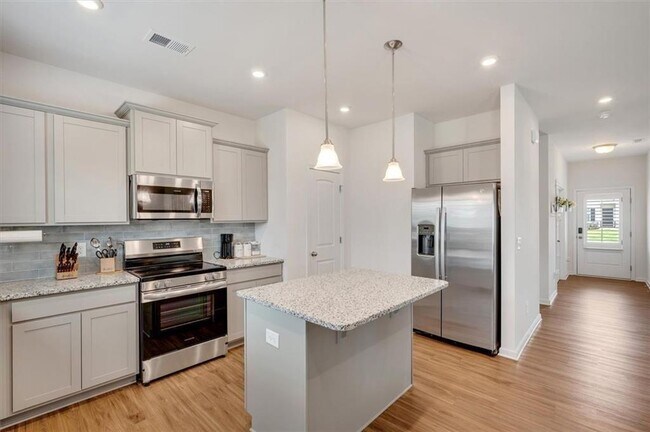 Building Photo - 317 Lucyanna Ln