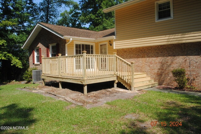 Building Photo - 102 Epworth Dr