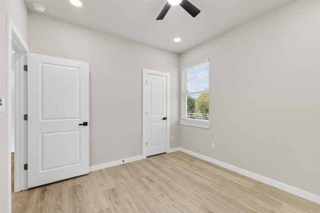 Building Photo - 1504 Clay St