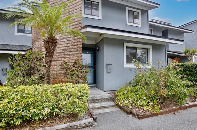 Building Photo - 713 St Matthew Cir