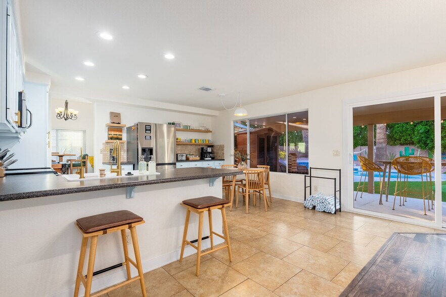 Building Photo - 3514 N Diego