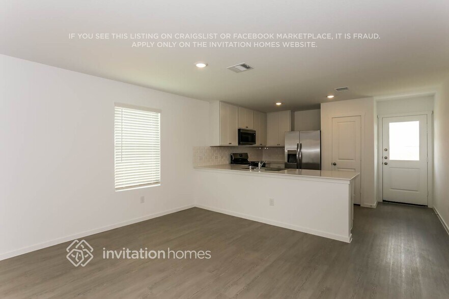 Building Photo - 3148 Lynmar Ln