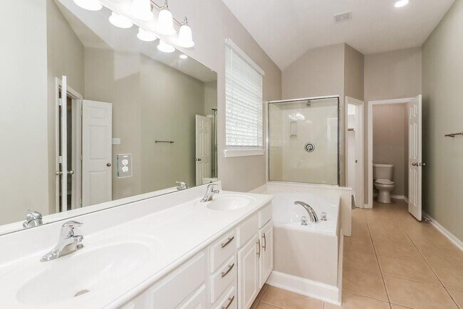 Building Photo - 10719 Gilford Crest Dr