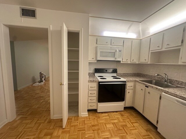 Building Photo - 22615 SW 66th Ave