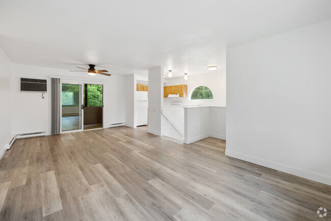 Building Photo - Meadowbrook Estates