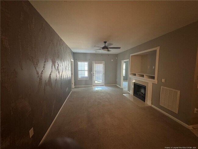 Building Photo - 616 Marshtree Ln