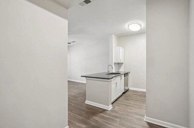 Building Photo - 405 Philip Blvd