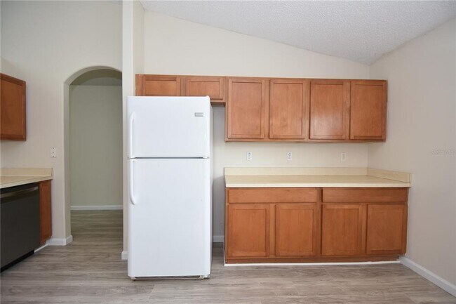 Building Photo - 15 White Deer Ln