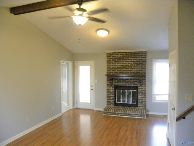 Building Photo - 128 Lewis Ln