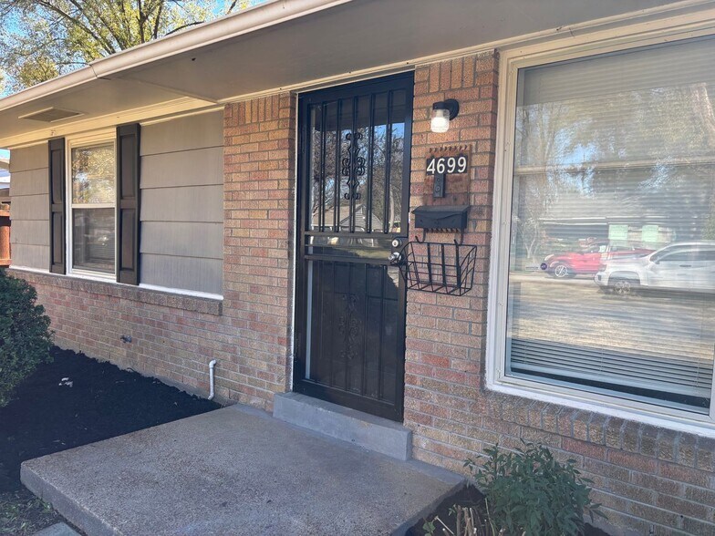 Building Photo - 4699 Given Ave