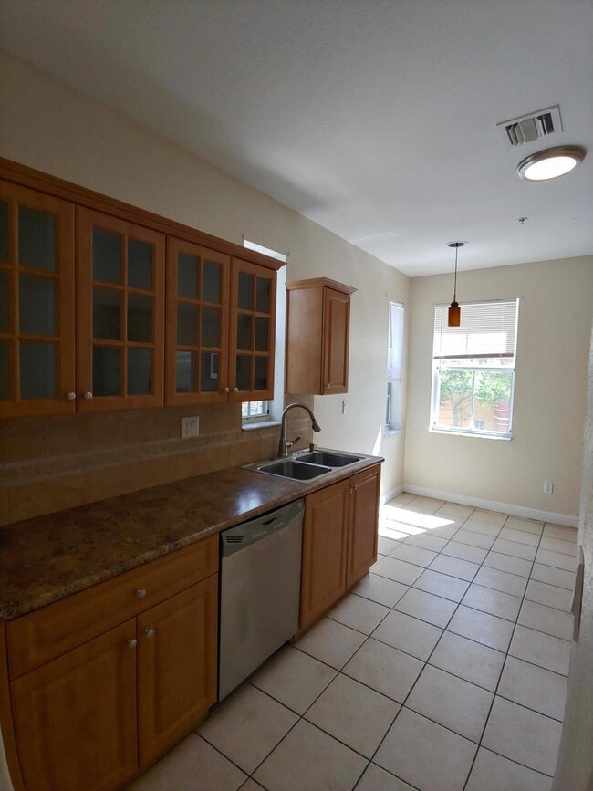 Building Photo - 3106 Shoma Dr