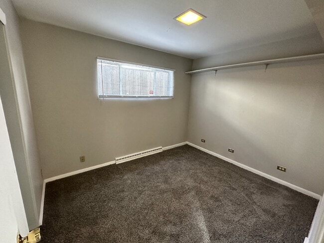 Building Photo - AVAILABLE JULY! Student Housing near DU Campus!