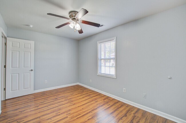 Building Photo - 3BR / 1BA Home for Rent in North Charleston – Available Now