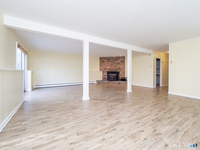 Building Photo - 267 Thayer Pond Rd