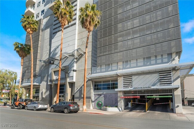 Building Photo - 200 Hoover Ave