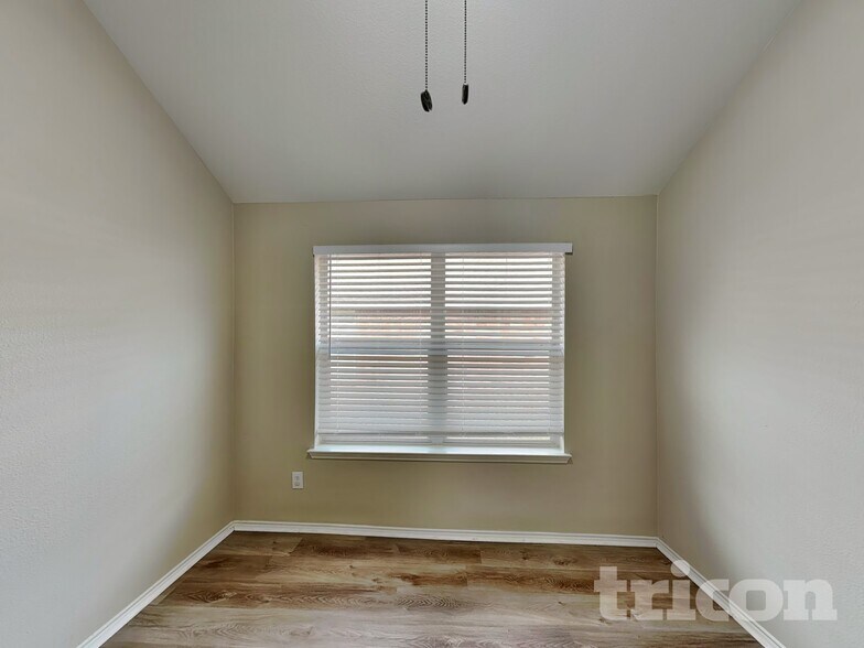 Building Photo - 10616 Lipan Trail