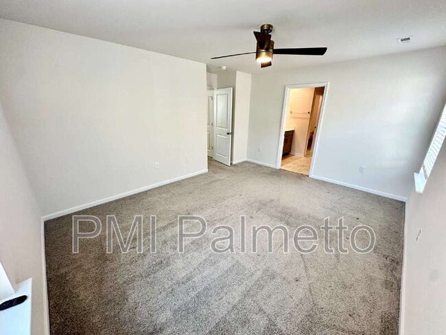 Building Photo - 412 Delahays Rd