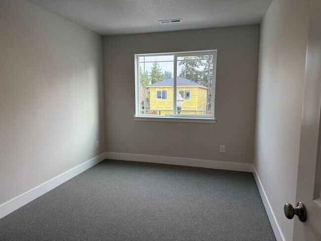 Building Photo - Beautiful Three Bedroom New Construction Home For Rent