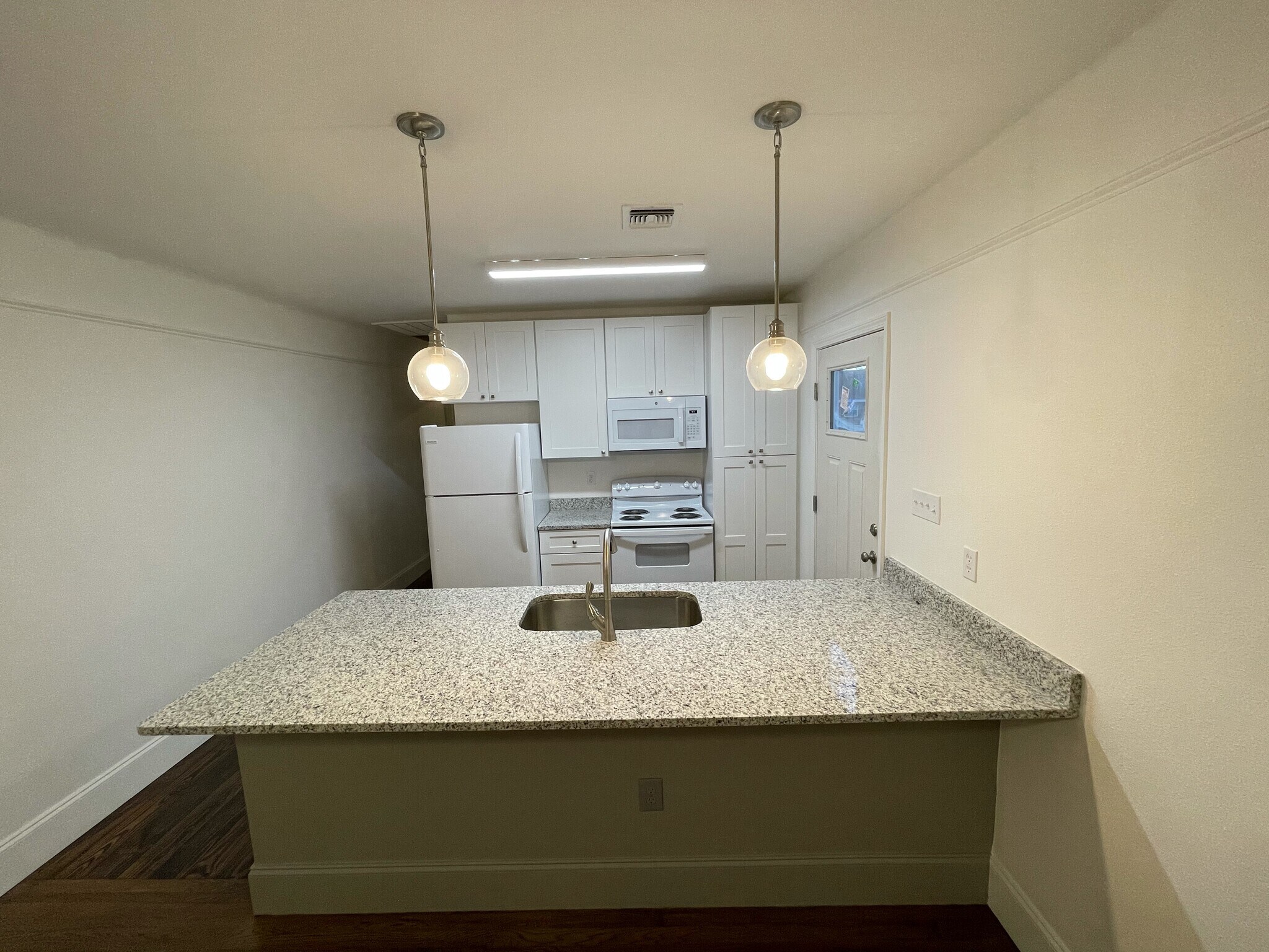 Building Photo - 3614 W Metairie Ave N