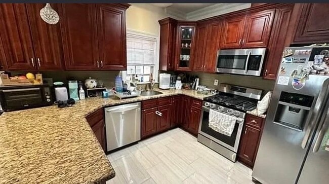 Building Photo - 49 Washburn St