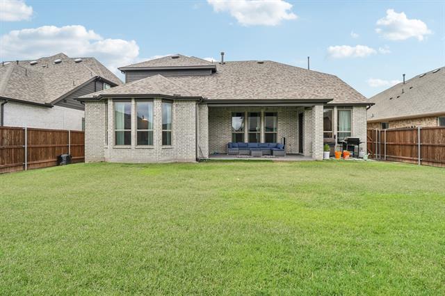 Building Photo - 1329 Stoneleigh Pl