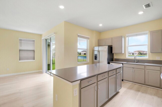 Building Photo - 8292 NW Greenbank Cir