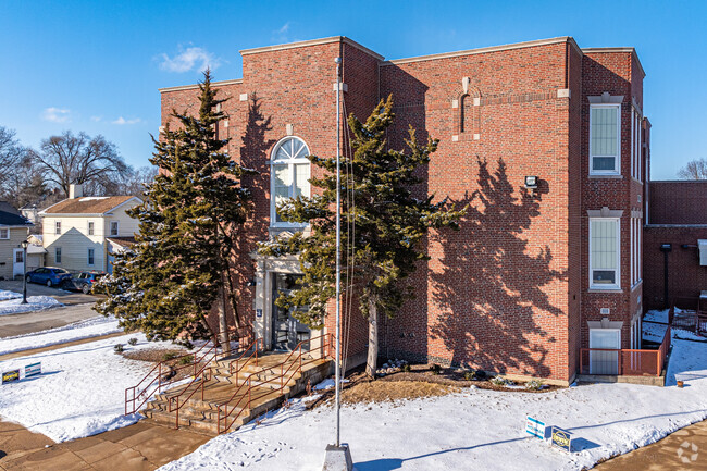 Primary Image - Fox Valley Apartments- Todd School