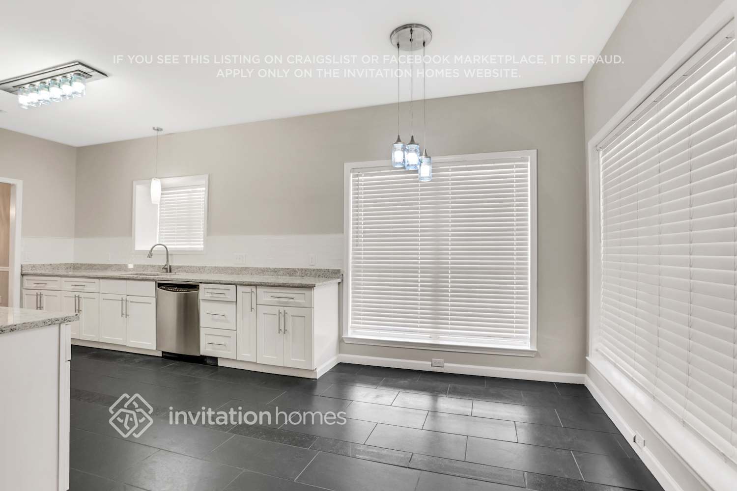 Building Photo - 1521 Green Oak Cir NW