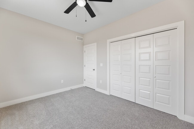 Building Photo - 726 ELMWOOD St