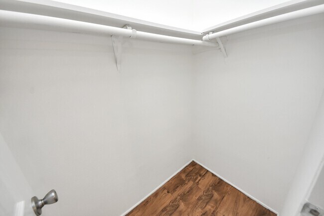 Building Photo - 6526 Carver Rd