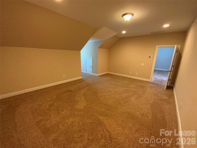 Building Photo - 10220 Vanguard Pkwy