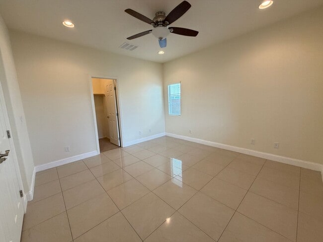 Building Photo - 1312 Fantastic Ct
