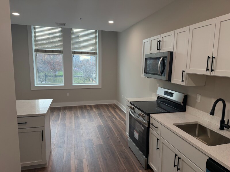 Building Photo - 501 Linden St