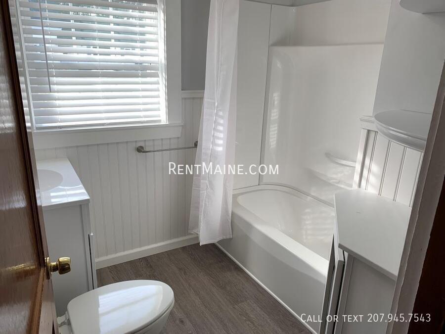 Building Photo - 54 Western Ave