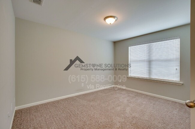 Building Photo - 4018 Commons Dr