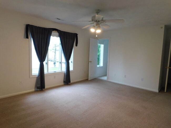 Building Photo - Waterfront Home In Perquimans County