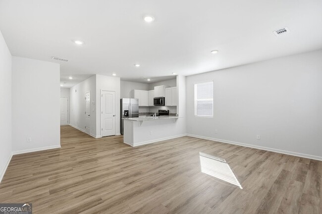 Building Photo - 5971 Skylar Dr