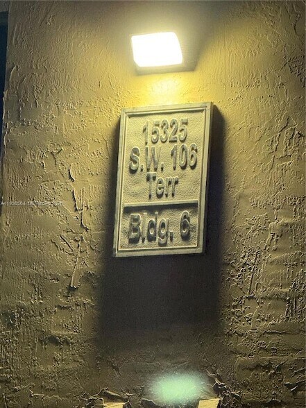 Building Photo - 15325 SW 106th Terrace