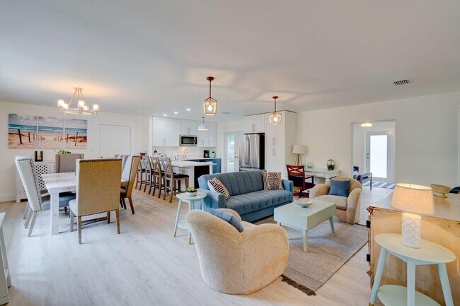 Building Photo - 1036 Coral Dr