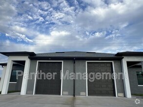 Building Photo - 4214/4216 Santa Barbara Blvd - 4216