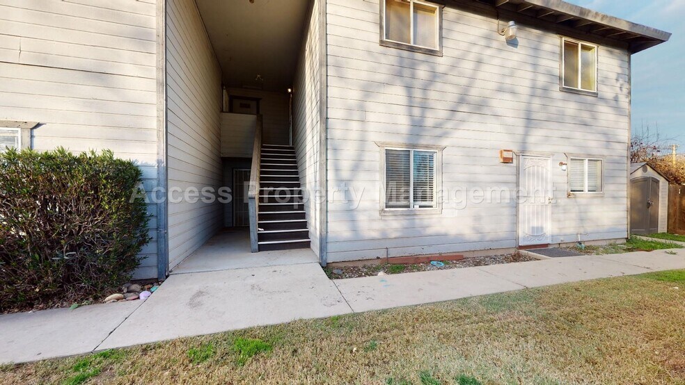 Building Photo - 114 Baker St