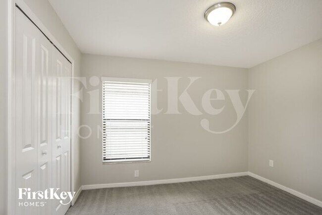 Building Photo - 9628 Sage Creek Dr