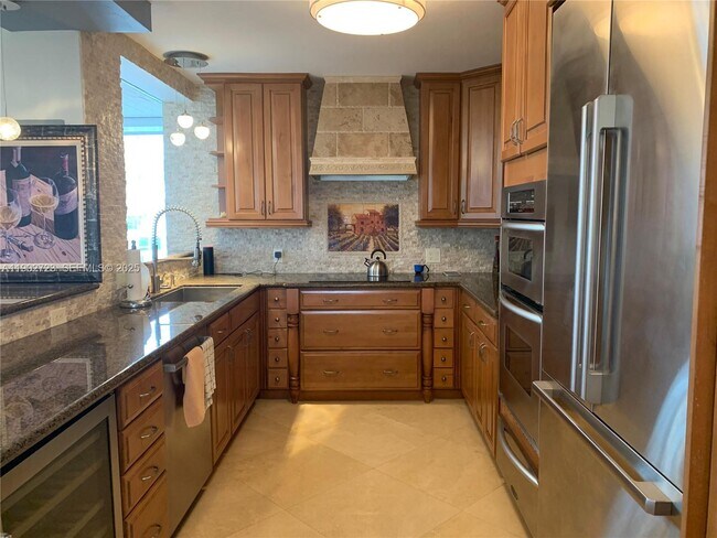 Building Photo - 3600 Galt Ocean Dr