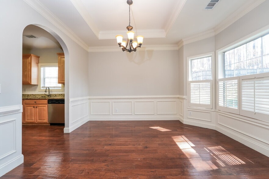 Building Photo - 412 Big Leaf Walk